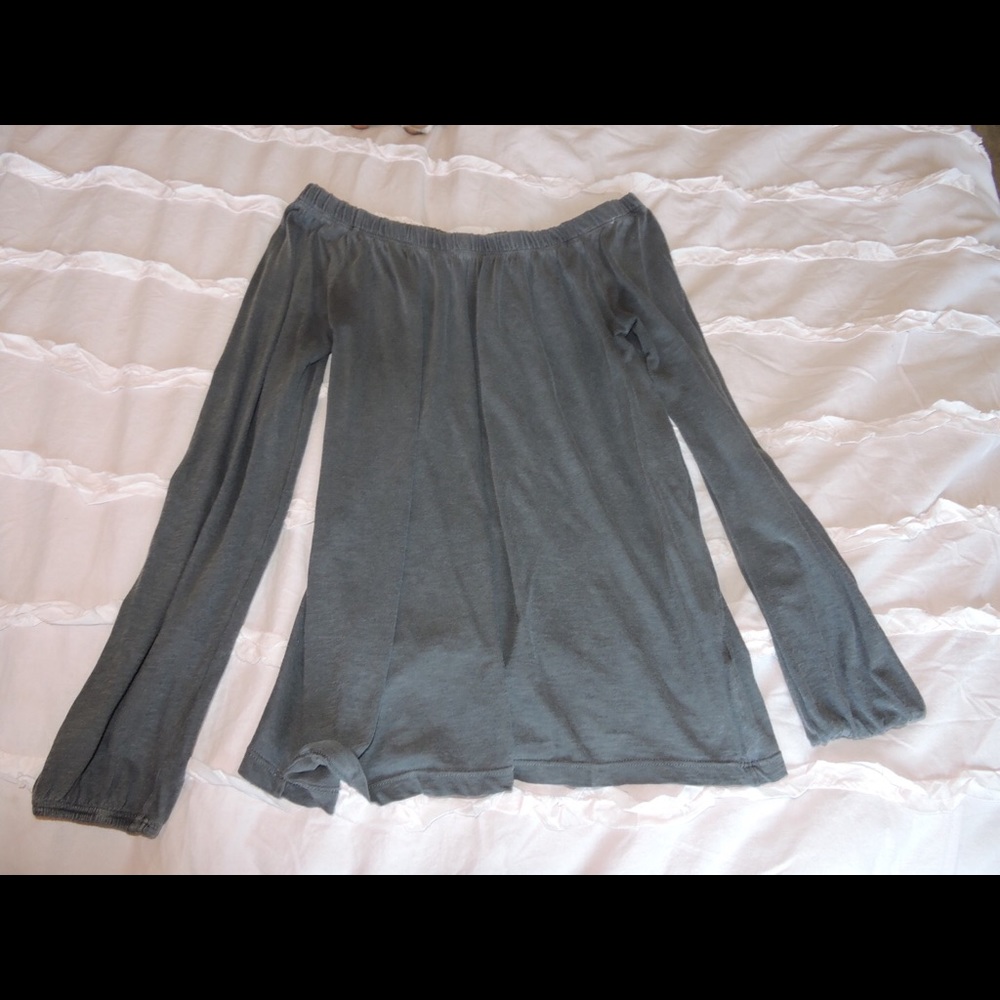 Off the shoulder long sleeve top